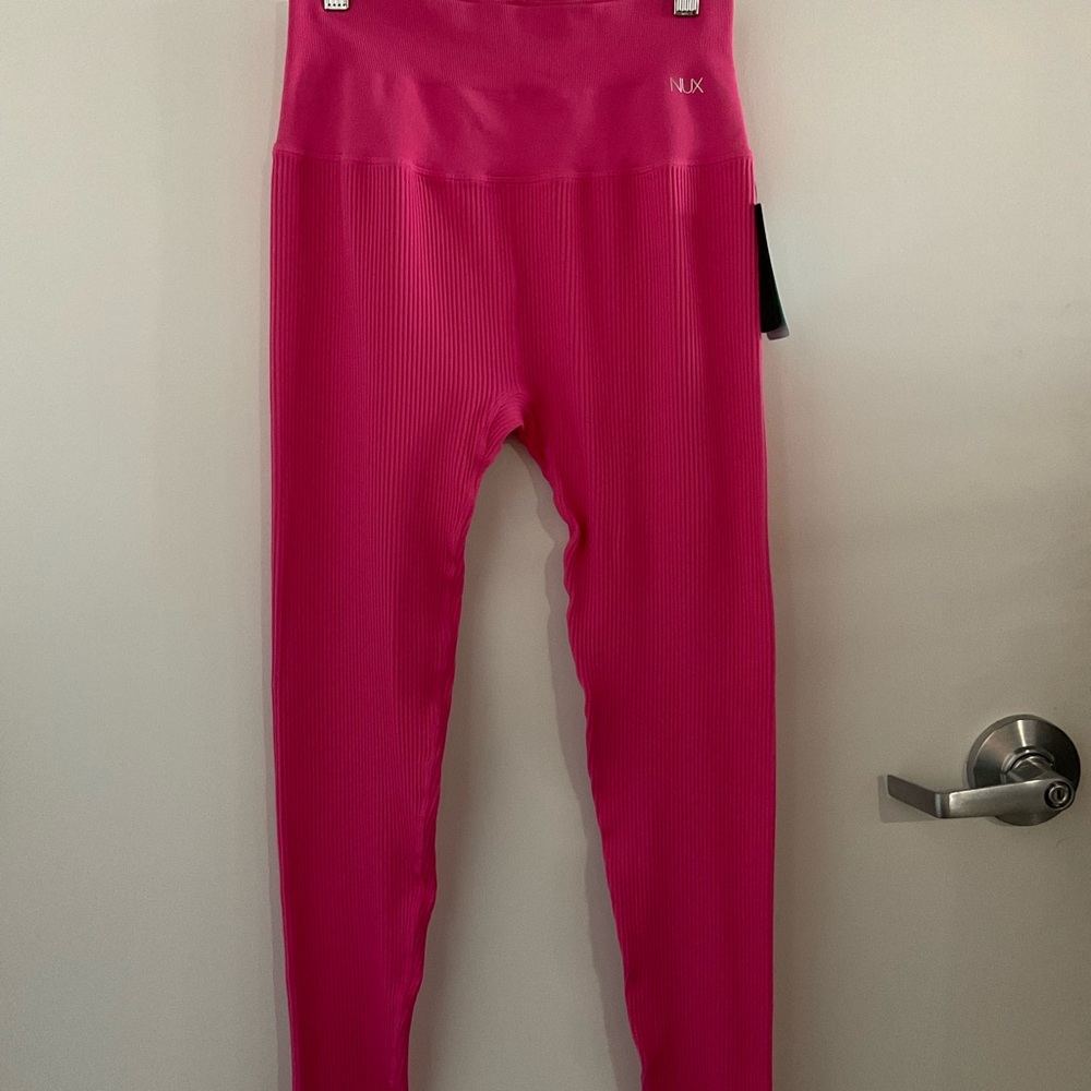 NUX Vibrant Pink Leggings